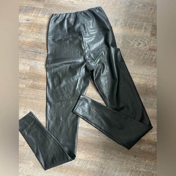 Aritzia vegan leather Daria Pant, M - Picture 7 of 9